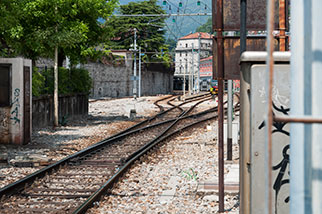 Nord Lago railway/train station, Como; Milano Cadorna–)Saronno–Como line, piazza Verdi, Trenord
