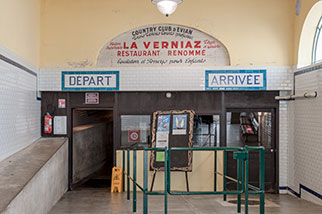 Évian les Thermes #2, Évian-les-Bains (74, Haute-Savoie); Évian–Neuvecelle funicular railway bottom station, rue du port; COUNTRY CLUB D’EVIAN, LA VERNIAZ RESTAURANT RENOMMÉ