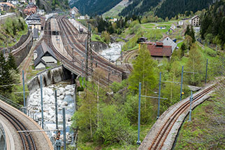 Reuss river, Göschenen UR; Eidgenössisch, Schöllenen and Gotthard railway line, freight-only branch, SBB CFF FFS, Matterhorn-Gotthard-Bahn, MGB