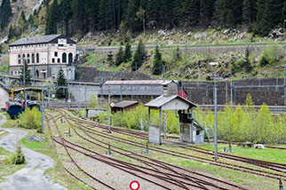 Schöllenenbahn, Göschenen UR; Eidgenössisch, substation, depot, Gotthardstrasse, railway yard, Reuss, SBB CFF FFS, Matterhorn-Gotthard-Bahn, MGB
