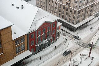 rue du Casino, La Chaux-de-Fonds; avenue Léopold-Robert, le Pod, concert hall, theatre, théâtre à l'italienne, Arc en Scènes, tour du Casino, bus, snow