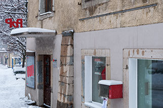 rue du Versoix, La Chaux-de-Fonds; Parti Ouvrier et Populaire POP, place du 14 juin, snow