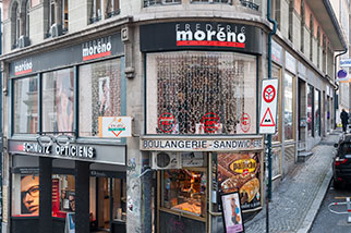 rue du Petit-Chêne (no. 20), Lausanne; Chessex & Chamorel-Garnier, Frédéric Moréno, Schmutz Opticiens, boulangerie