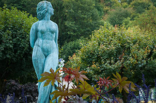 jardin public, Le Locle; la déesse, André Huguenin-Dumittan