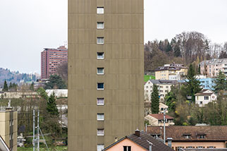 Zimmeregg, Reussbühl, Luzern/Lucerne; Lindenstrasse, Hauptstrasse, Reussinsel, Lochhof, Friedental, Reussmatt, Reussport, Kantonsspital; highrise, Bern–Langnau–Luzern railway line, tunnel; Reussthal, Littau