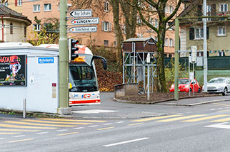 Maihofmatte, Luzern/Lucerne; Maihofstrasse, Maihof bus stop, vbl trolleybus no. 241 “1er” (Hess lighTram4 BGGT-N2D), Bahnhof, Kriens-Obernau, Schachenstrasse, Rey Schule, LUNGENLIGA, Schleifbetrieb Lack