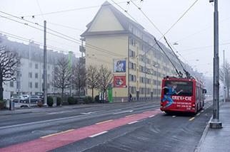 Tribschenstrasse (Pro Familia), Luzern/Lucerne; Baugenossenschaft Pro Familia, vbl trolleybus no. 210, Swisstrolley 3, Hess/Vossloh-Kiepe BGT-N2C