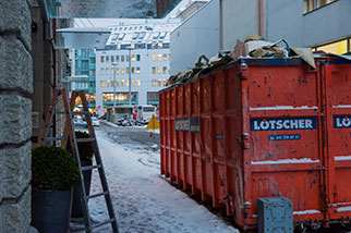 Friedenstrasse, Luzern/Lucerne; Löwenstrasse, Zürichstrasse, entrance former Hotel Kolping, Löwen Center, Bourbaki-Panorama, SUVA main building, container