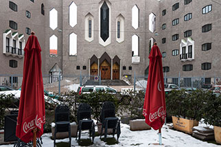 via Paolo Giovio, Milano/Milan; church of/chiesa di San Francesco, Giò Ponti; snow