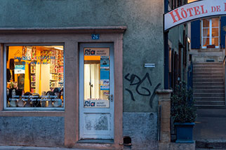 rue de l’Ecluse (hôtel), Neuchâtel; hairdresser’s shop/coiffure