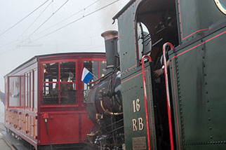 Rigi Staffel railway/train station, Rigi Staffel, Arth, Schwyz; steam locomotive RB 16, trailer, Vitznau/Arth-Rigi Railway, fog